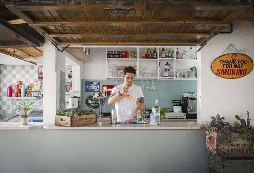 فندق Roxy & Beach