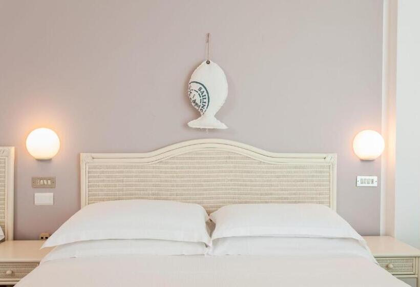 فندق Roxy & Beach