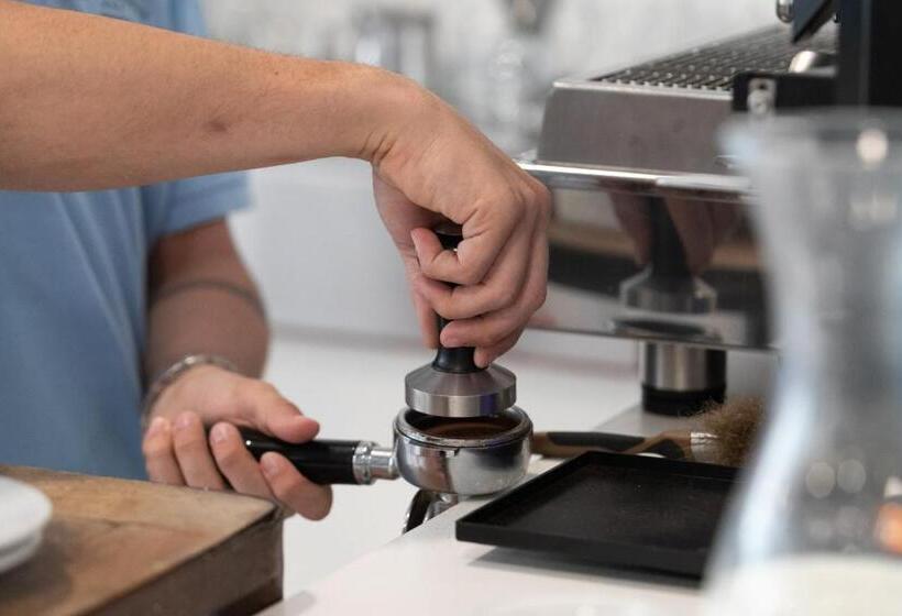 فندق Roxy & Beach