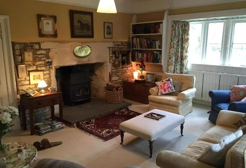 Hotelli The Manor Farm Alderton