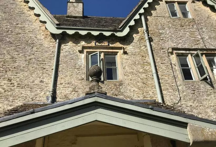 Hotelli The Manor Farm Alderton