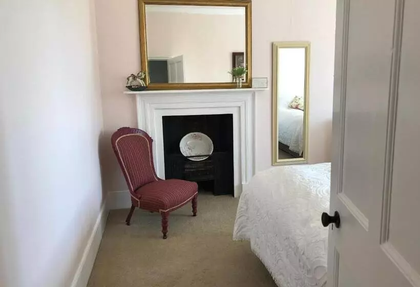 Hotelli The Manor Farm Alderton