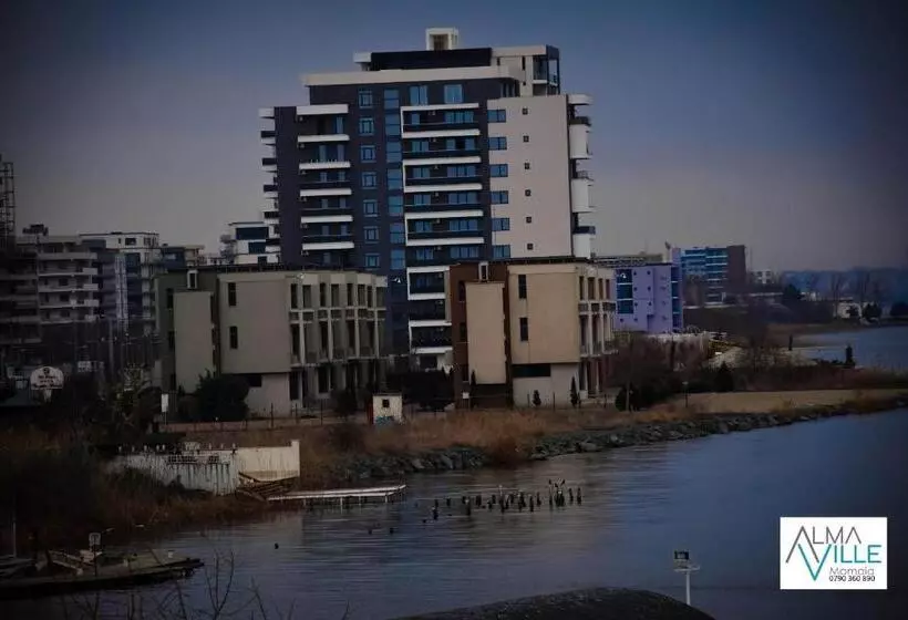 ペンション Almaville Mamaia