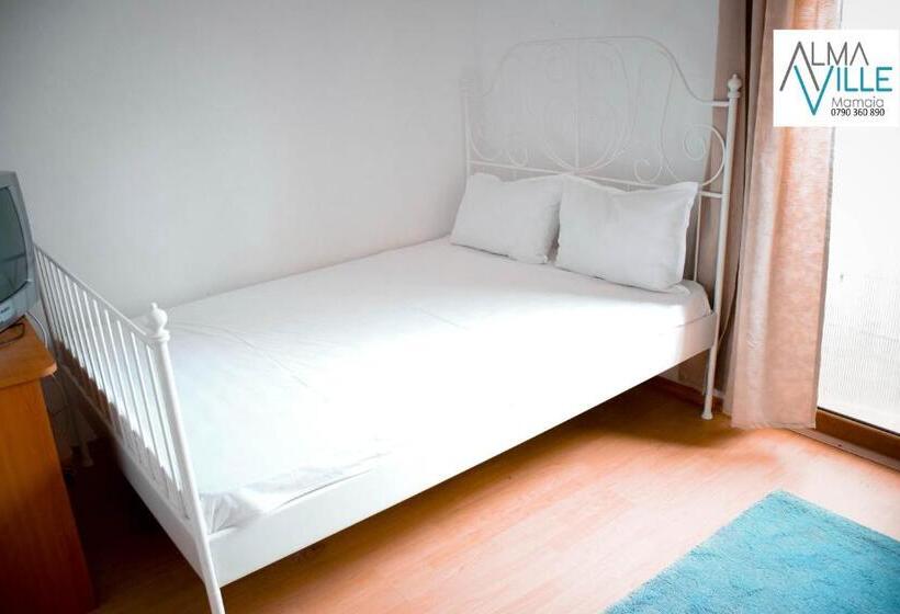 펜션 Almaville Mamaia