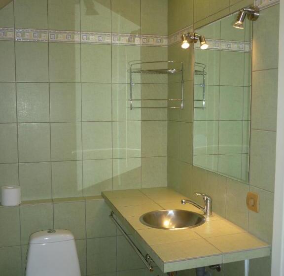 پانسیون Marigolds