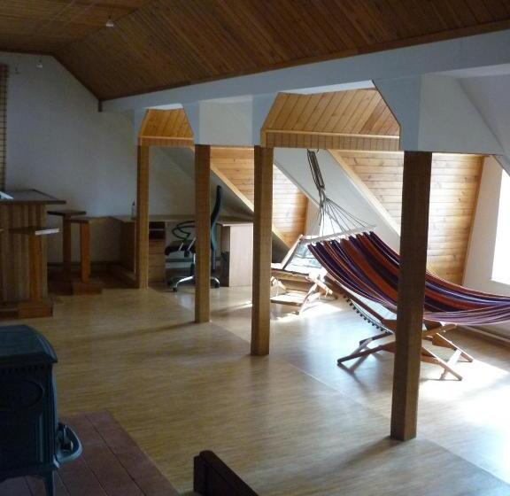 پانسیون Marigolds