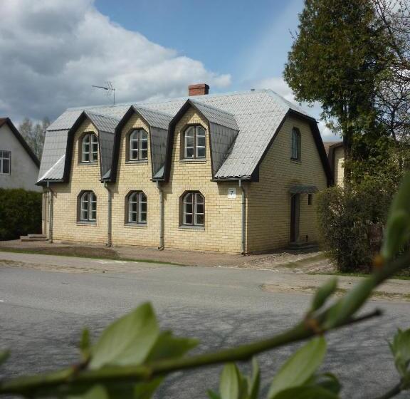 پانسیون Marigolds