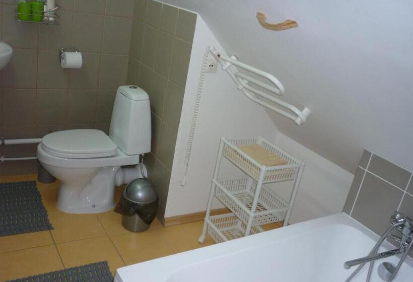 پانسیون Marigolds