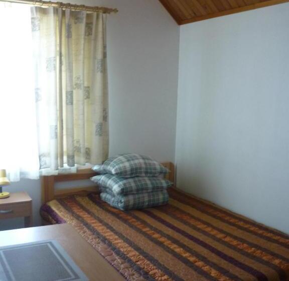 پانسیون Marigolds