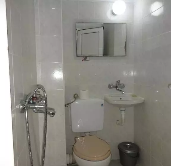 ペンション Rooms Nesebar Eli