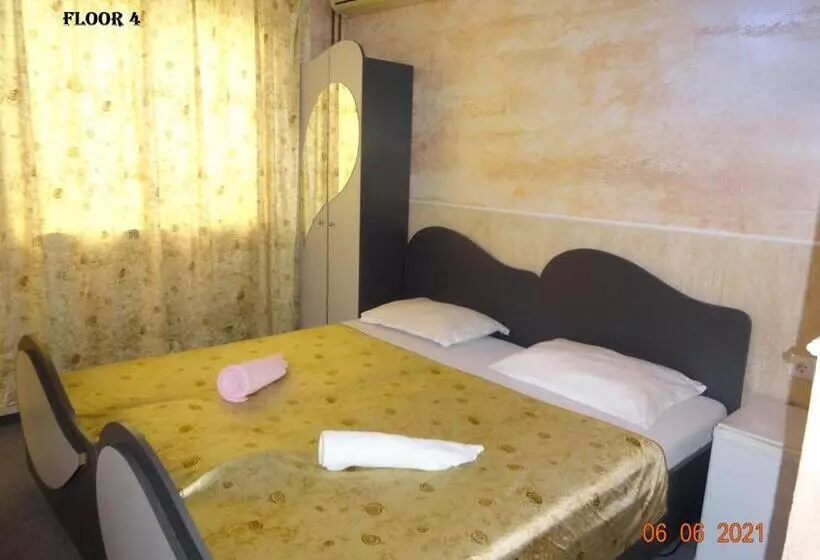 ペンション Rooms Nesebar Eli