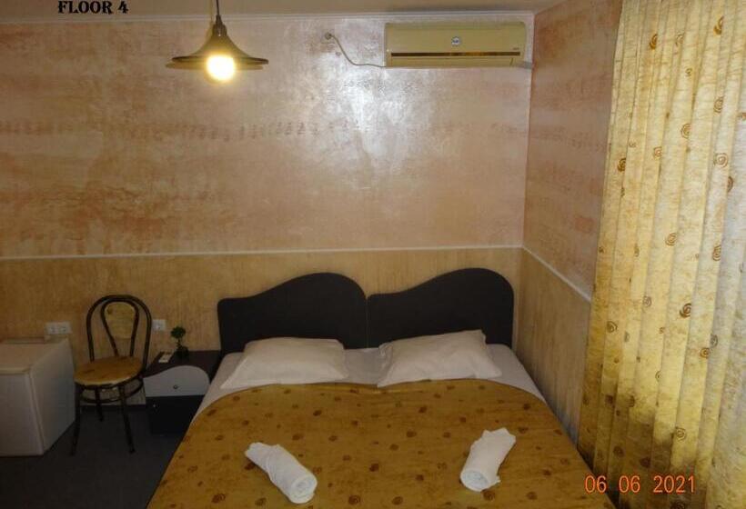 ペンション Rooms Nesebar Eli