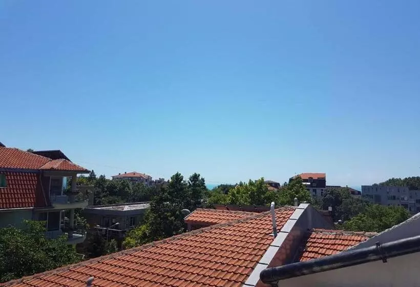 ペンション Rooms Nesebar Eli