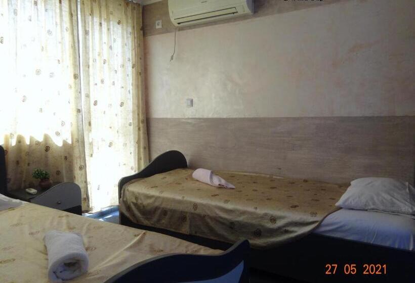 ペンション Rooms Nesebar Eli