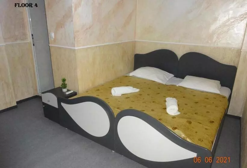 ペンション Rooms Nesebar Eli