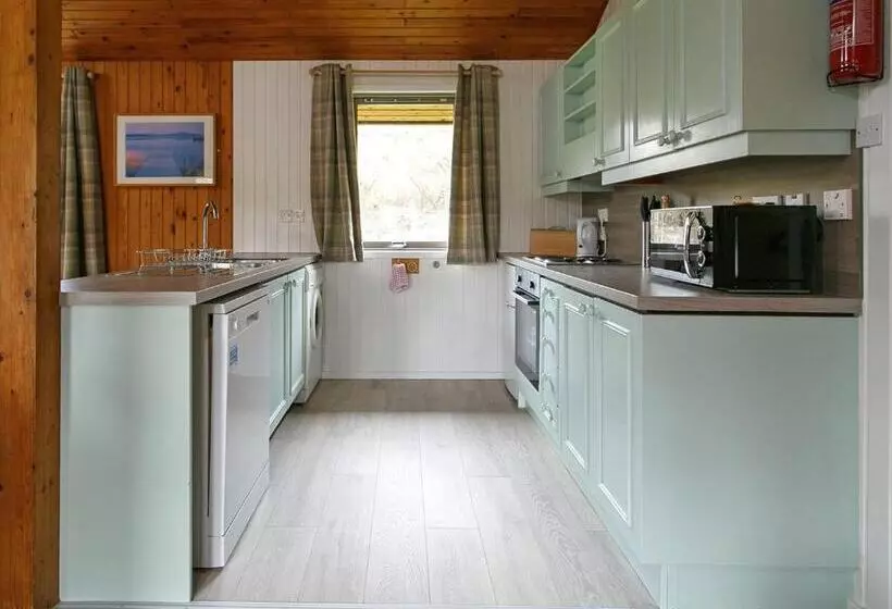 Lomakeskus Lochearnhead Loch Side