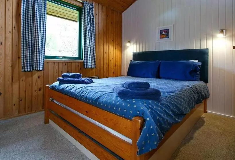 Lomakeskus Lochearnhead Loch Side