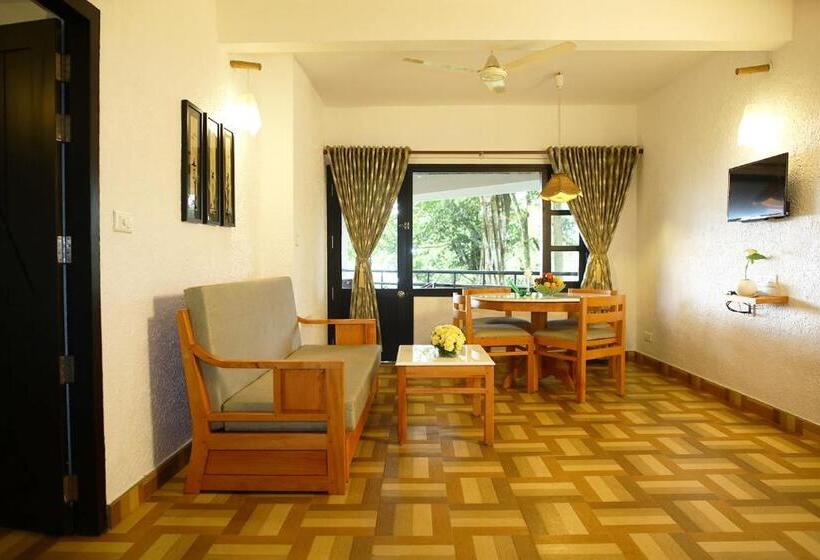 Resort The Tall Trees