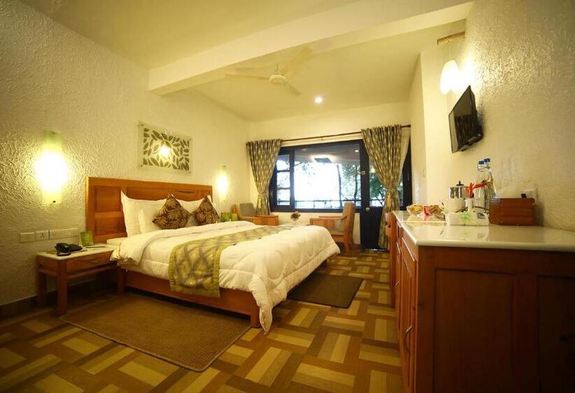 Resort The Tall Trees