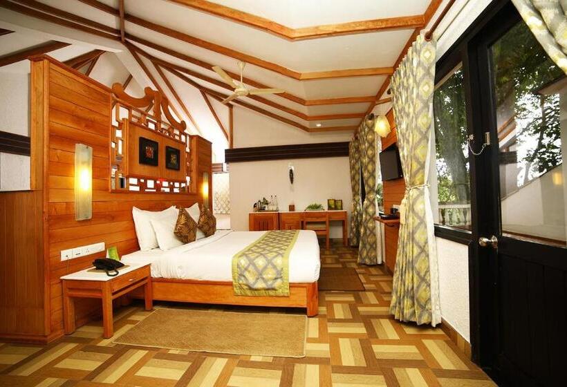 Resort The Tall Trees