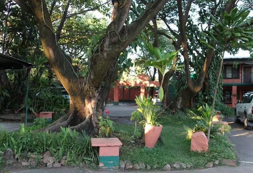هتل Africanza Lodge And Restaurant