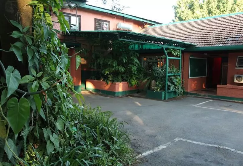 هتل Africanza Lodge And Restaurant