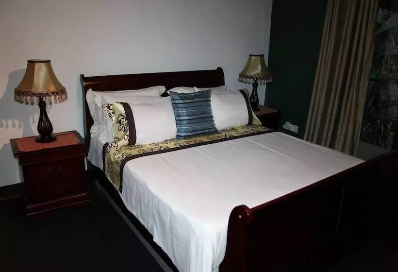 هتل Africanza Lodge And Restaurant