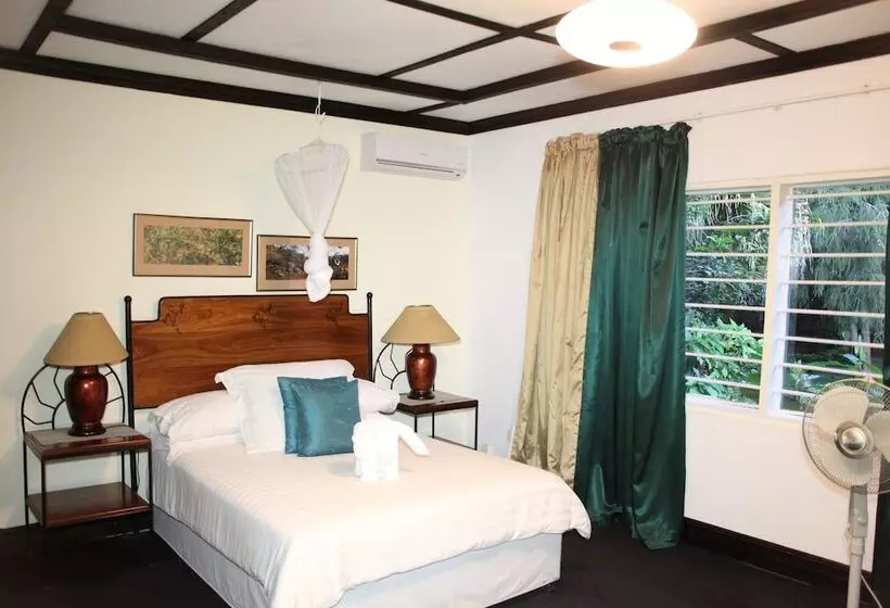 هتل Africanza Lodge And Restaurant