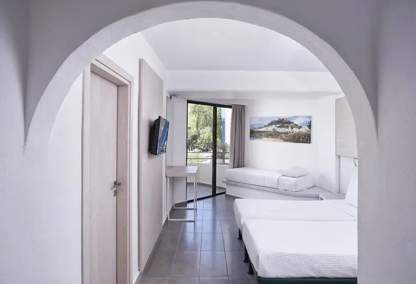 Hotelli Blue Bay Beach Resort