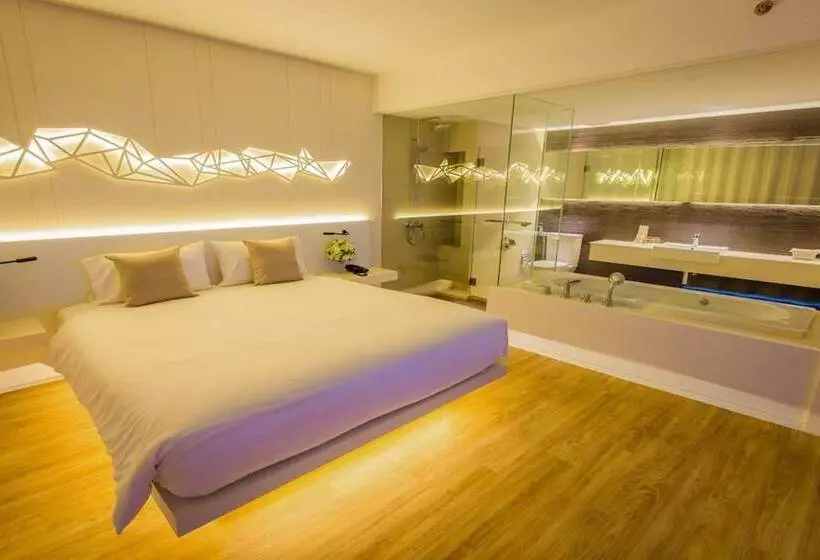 Crystal Hotel Hat Yai