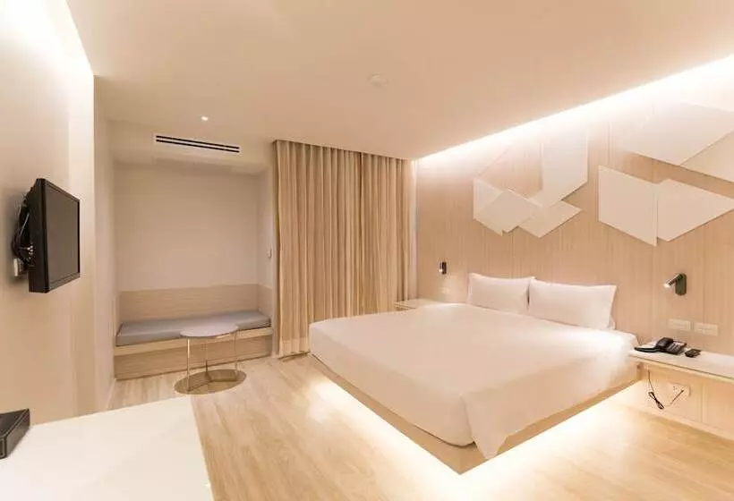 Crystal Hotel Hat Yai