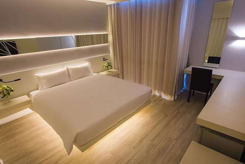 Crystal Hotel Hat Yai