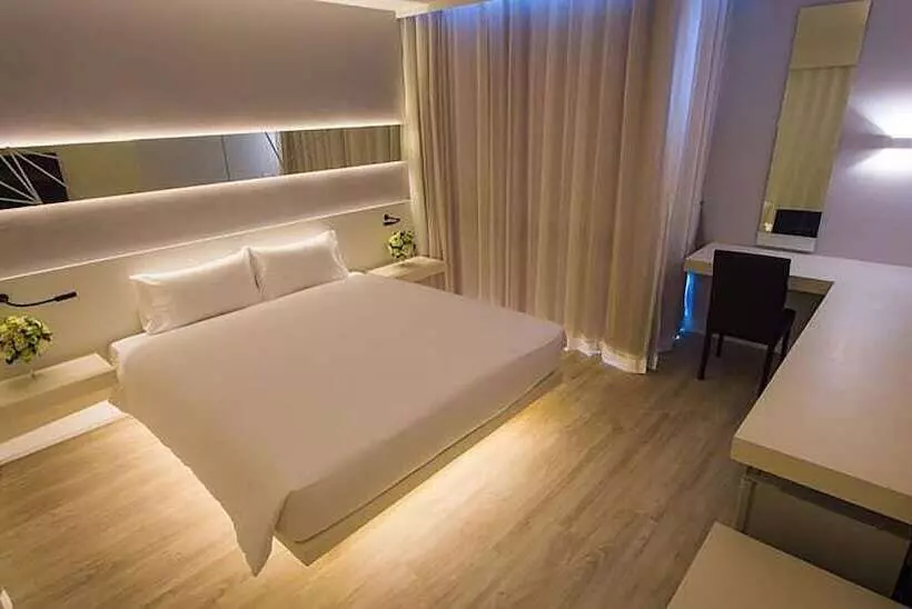 Crystal Hotel Hat Yai