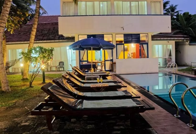 Отель Edelweiss Resort