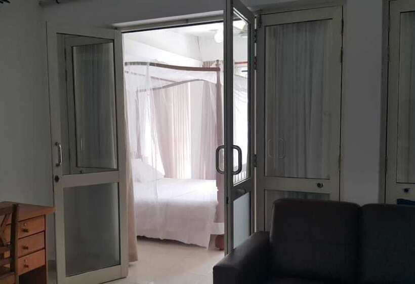 Отель Edelweiss Resort