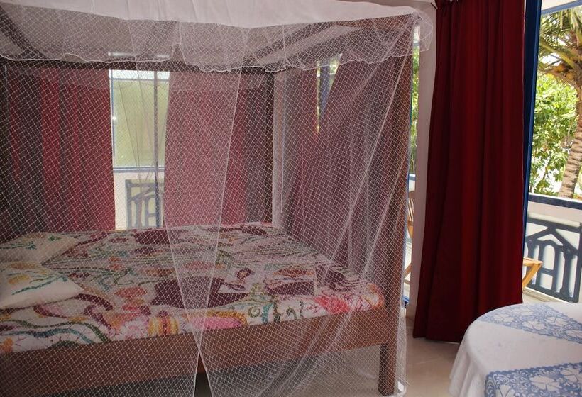 Отель Edelweiss Resort