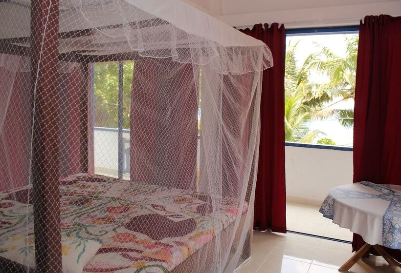 Отель Edelweiss Resort