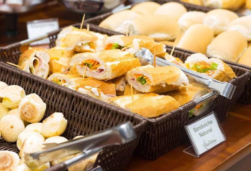 Отель Garrafão Boituva   5 Min Da Rod Castelo Branco Km 116