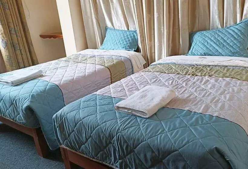 هتل Hostal Fortaleza