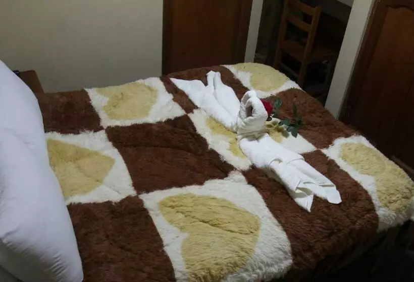 هتل Hostal Fortaleza
