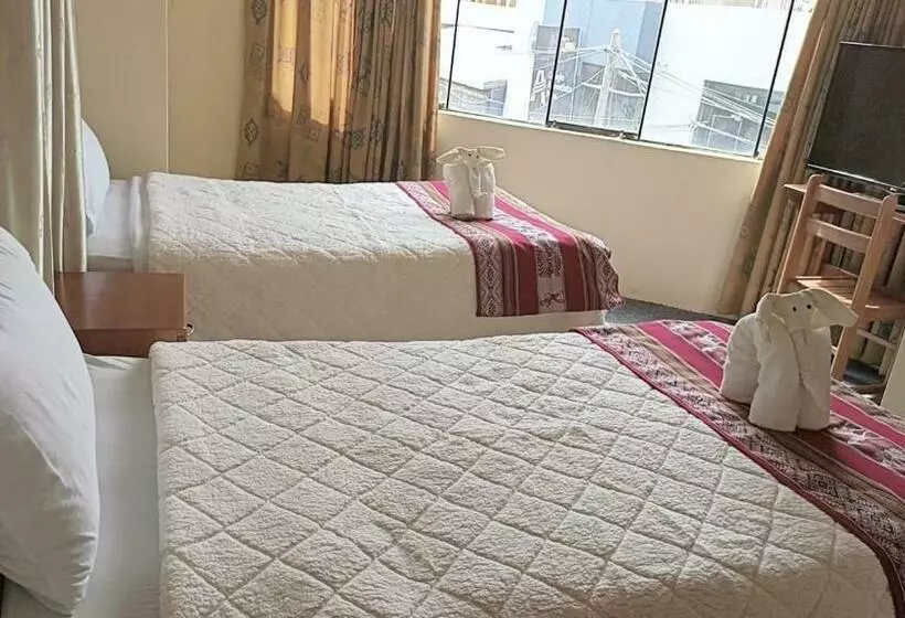 هتل Hostal Fortaleza