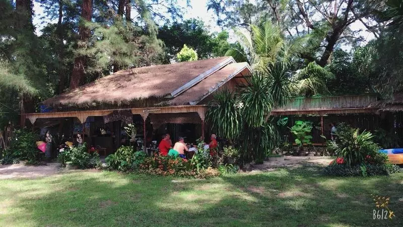 호텔 J2b Beach Bungalows