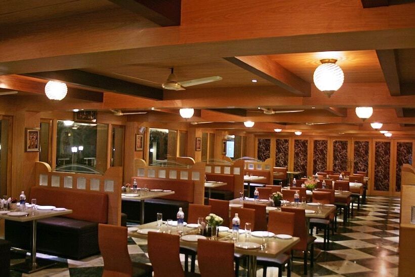 ホテル Kumararaja Palace