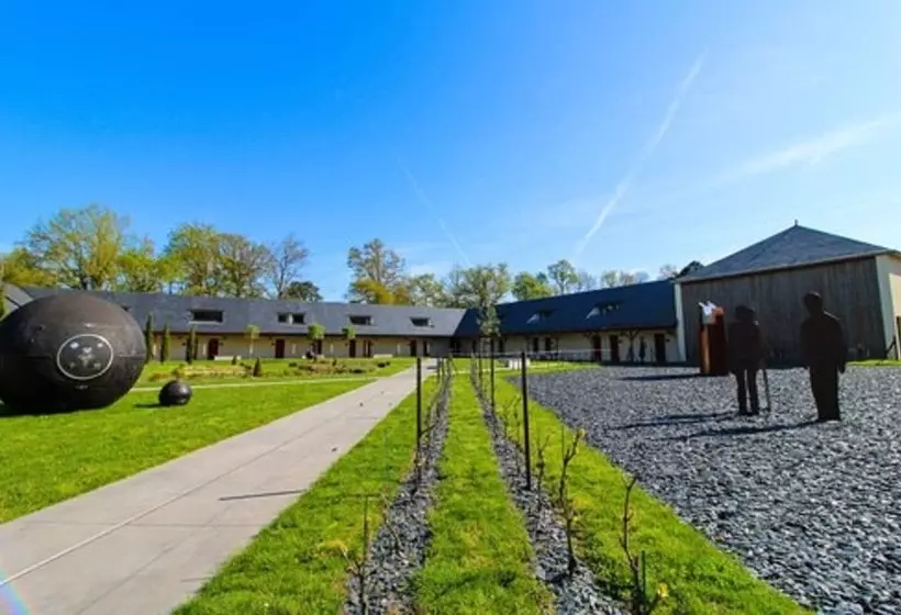 בית מלון כפרי Loire & Sens