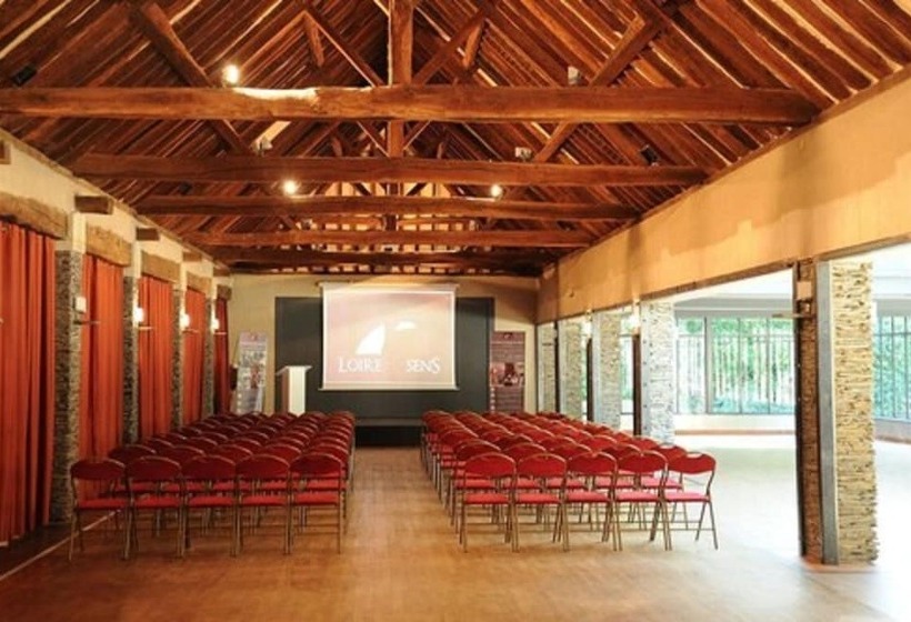 בית מלון כפרי Loire & Sens