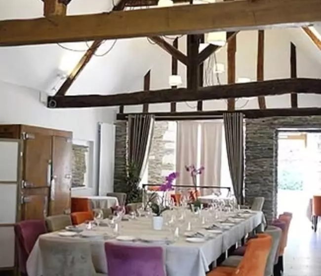 בית מלון כפרי Loire & Sens