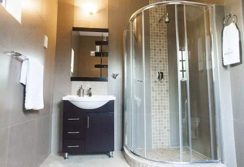 هتل Motsamai Lodge