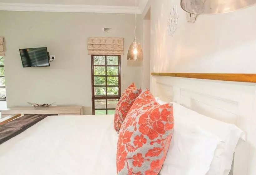 هتل Motsamai Lodge