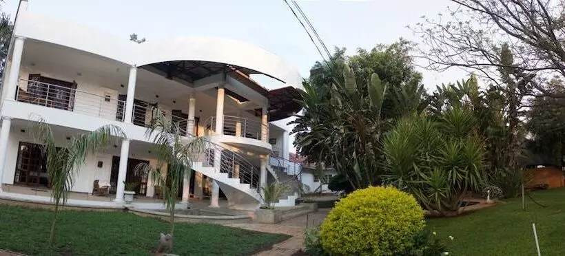 هتل Motsamai Lodge