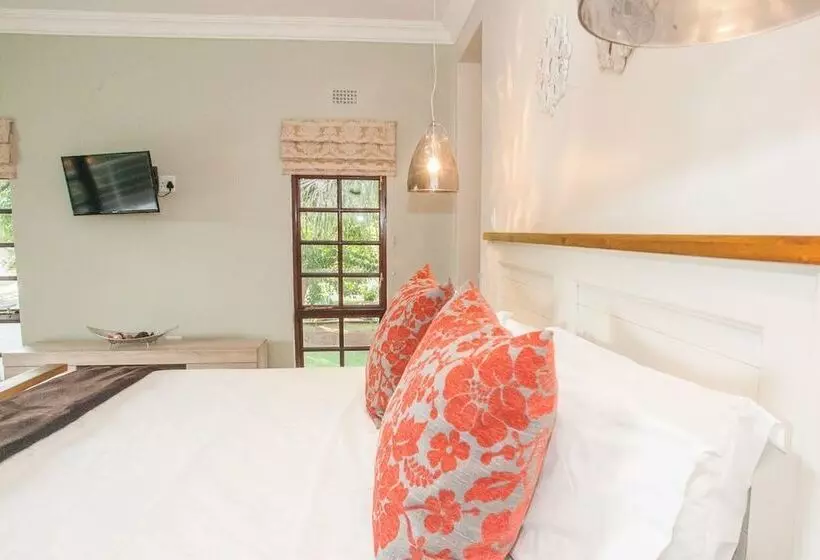 هتل Motsamai Lodge